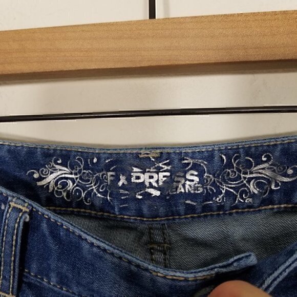 Express Distress Jean Shorts‎ Blue Size 4 - Picture 2 of 5
